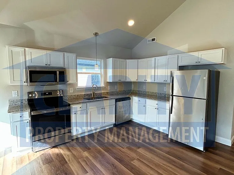 1594 Perry St SE — Photo 7