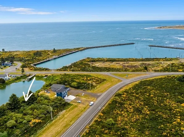 1030 Point Brown Avenue SE, Ocean Shores, WA 98569