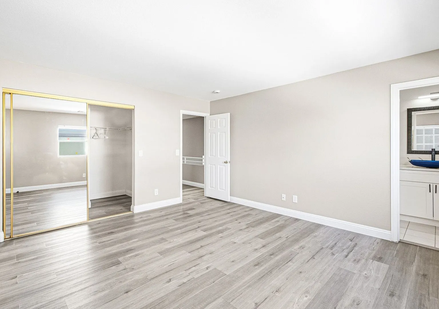 Charming 3-Bedroom Home with Modern Updates & Easy-Care Backyard — Photo 2