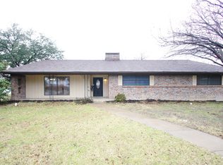 6940 Bal Lake Dr, Fort Worth, TX 76116