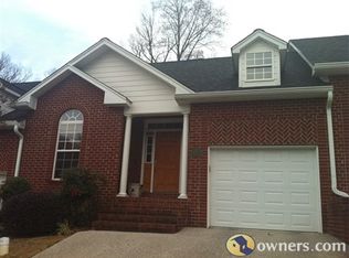 724 Maple Point Dr, Cookeville, TN 38501