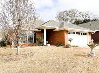 8302 Magnolia Village Dr S, Mobile, AL 36695