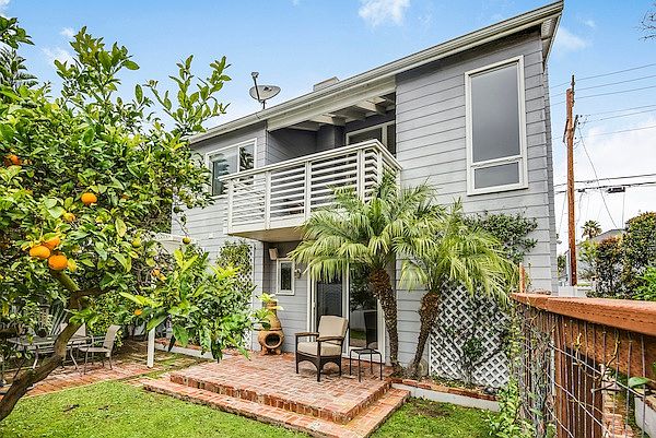 1st image of 209 Avenue H