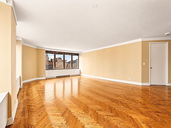4th image of 45 E 80th St APT 17B