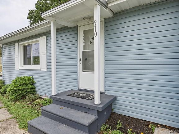 2nd image of 910 Poplar St