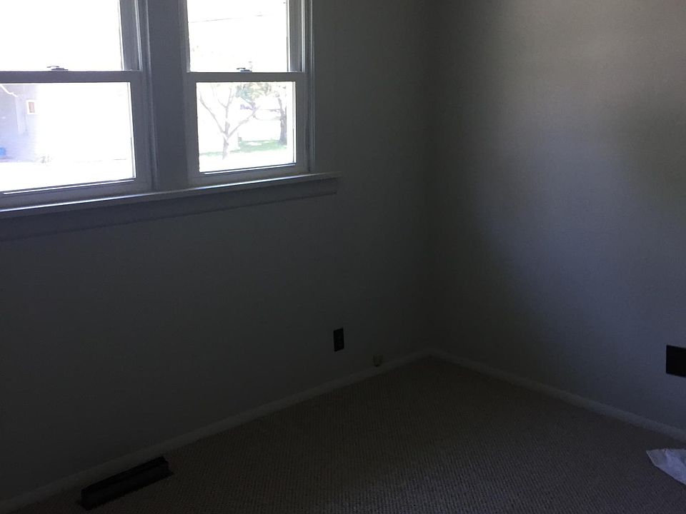 2nd image of 900 S Aikman St #A