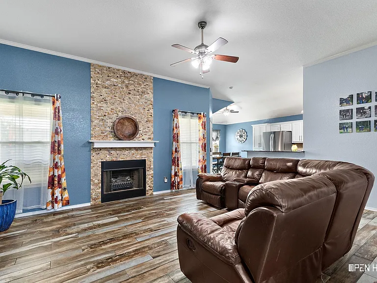 2 Evington Ct — Photo 4