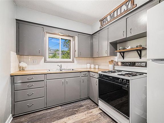 5th image of 5005 Hawthorne Ave