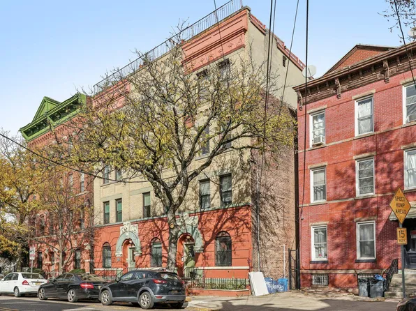 492 Pavonia Avenue image 21 of 25