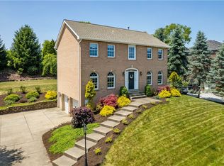 312 Pine Valley Dr, Bridgeville, PA