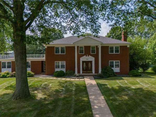 675 Muskingum Ave NW, Brewster, OH 44613