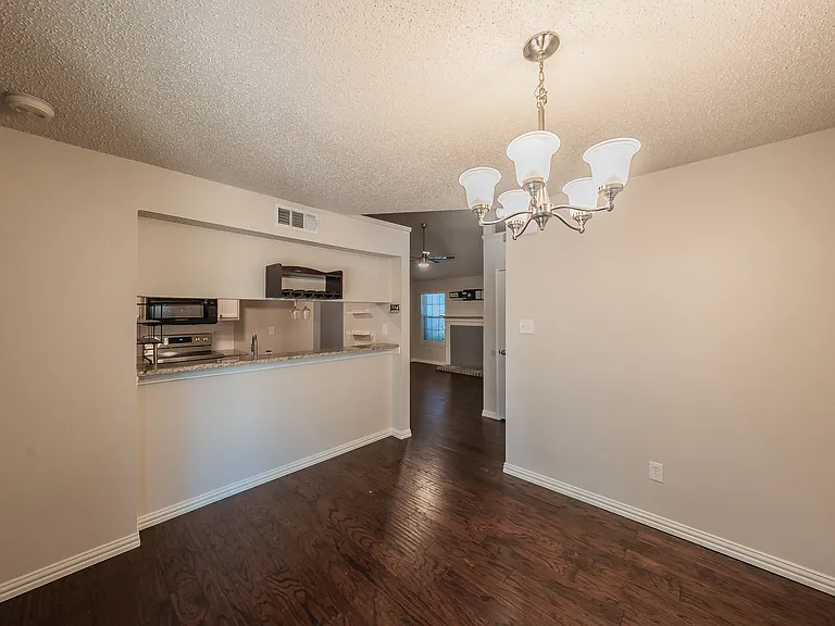 6402 Valleybrooke Ct — Photo 6
