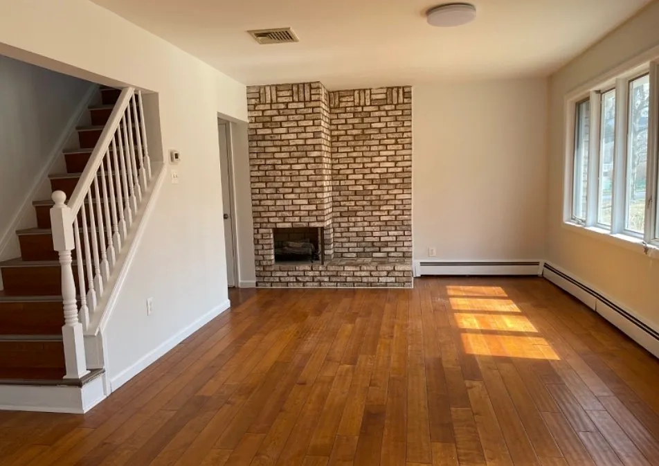 4 bed, 1567 sqft, $4,000 — Photo 3