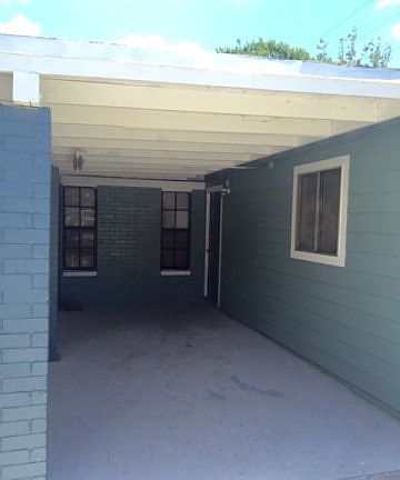 3rd image of 1108 N Avenue O