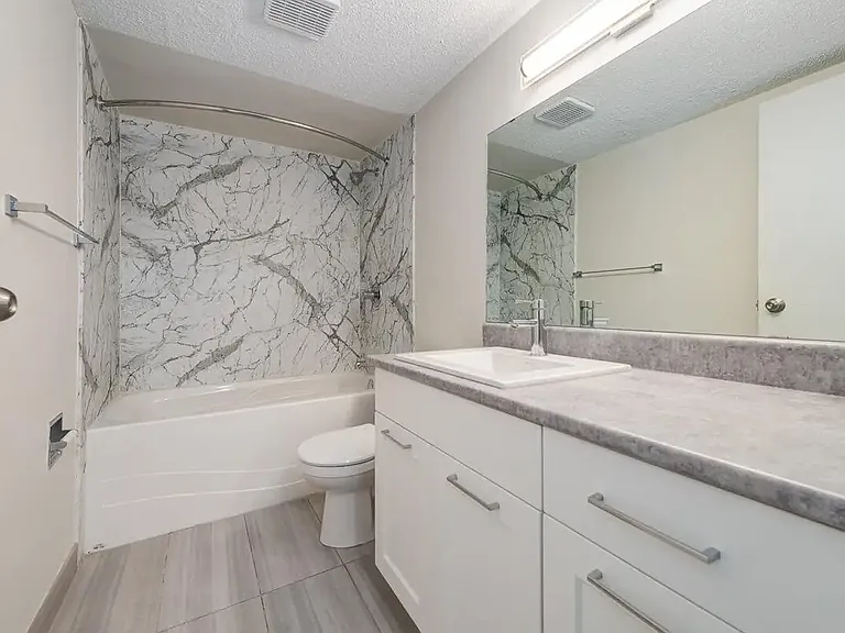 121 Clancy Dr — Photo 7