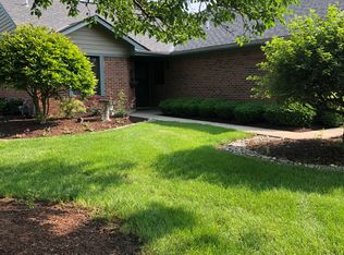 16 Montclair Ct, Lebanon, OH 45036