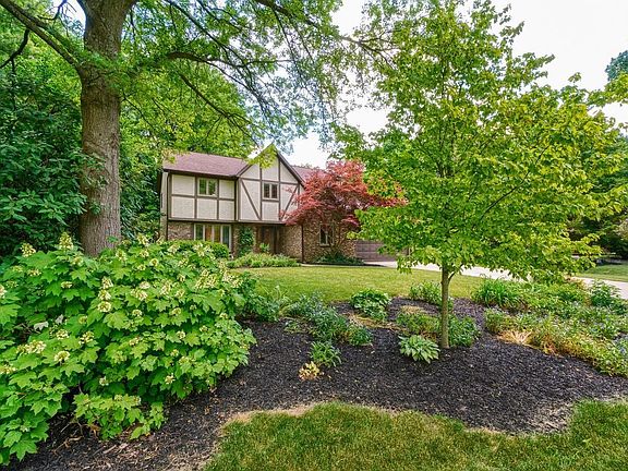 3rd image of 8719 Ramblewood Ct NW