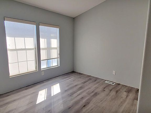 5th image of 21851 Newland St Space 137