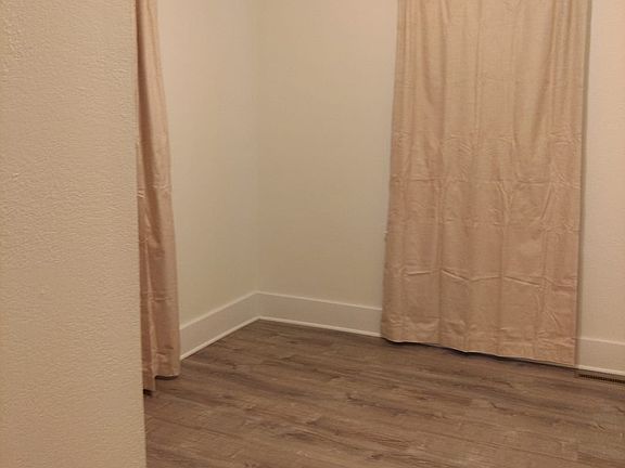 4th image of 309 N Madison St