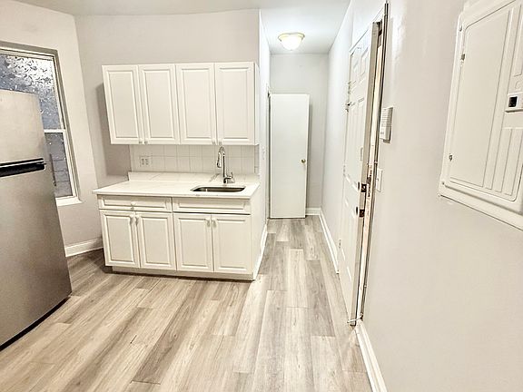 2nd image of 5304 Palisade Ave APT 102B