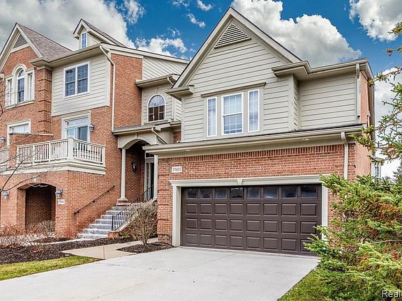 2nd image of 37602 Newburgh Park Cir
