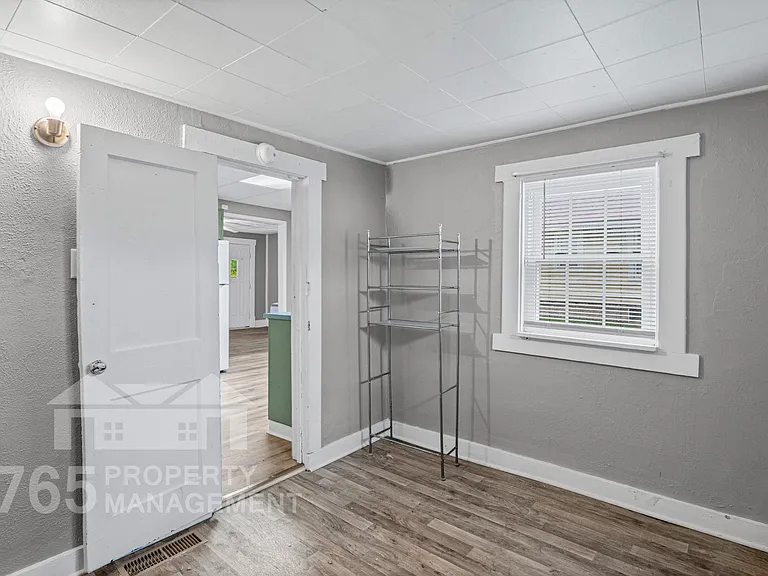 1325 N Wabash Ave — Photo 11