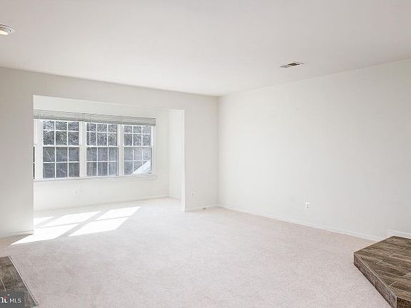 5th image of 7501 Ashby Ln Unit E