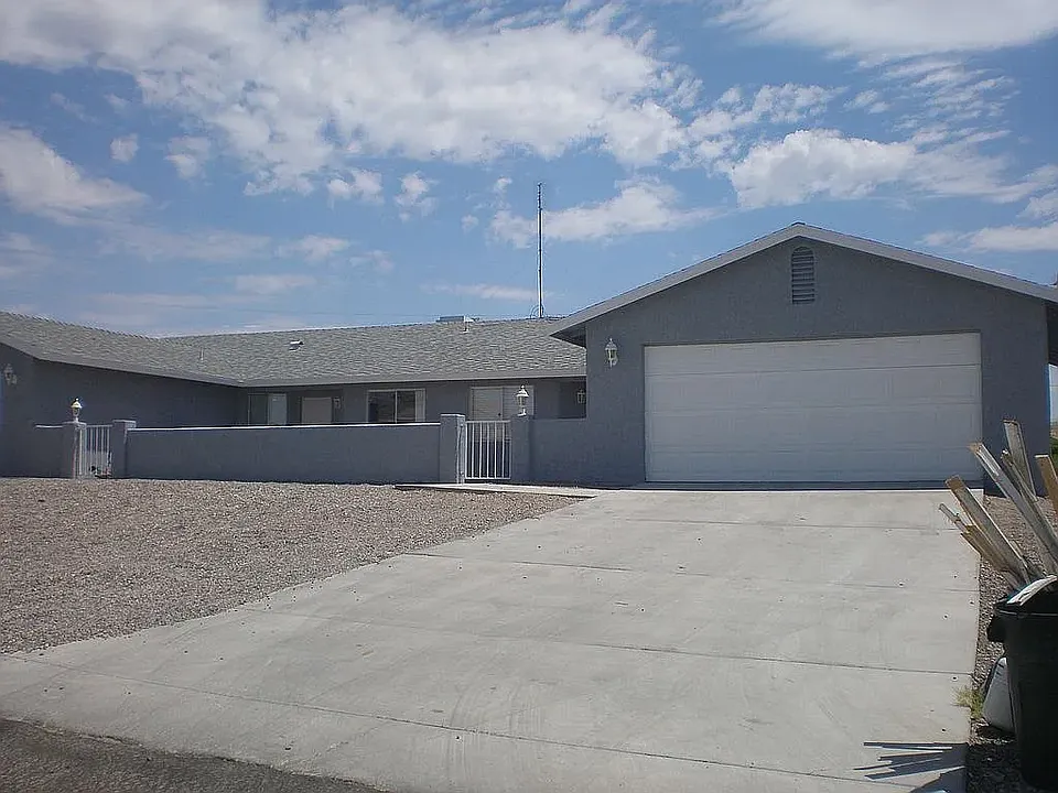 2960 Treasure Dr #B