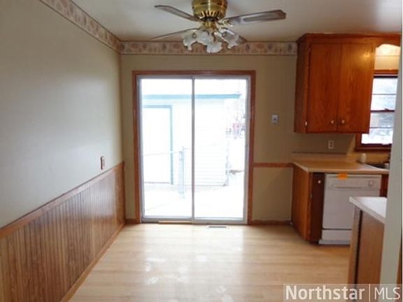 4th image of 11447 N Heights Dr NW