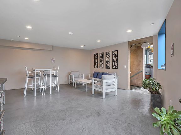 3rd image of 865 Sanborn Ave #83
