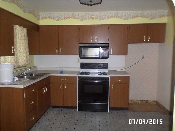 3rd image of 120 Stark Ave