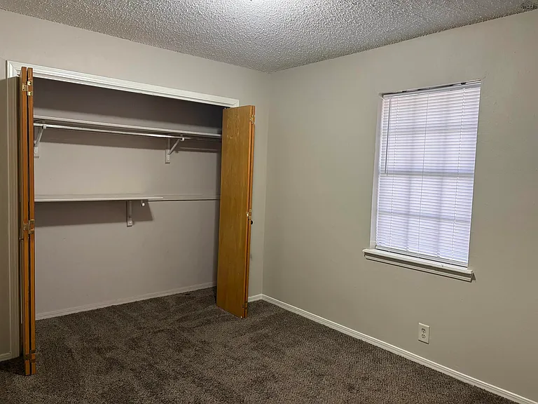 3902 Parker Blvd — Photo 17
