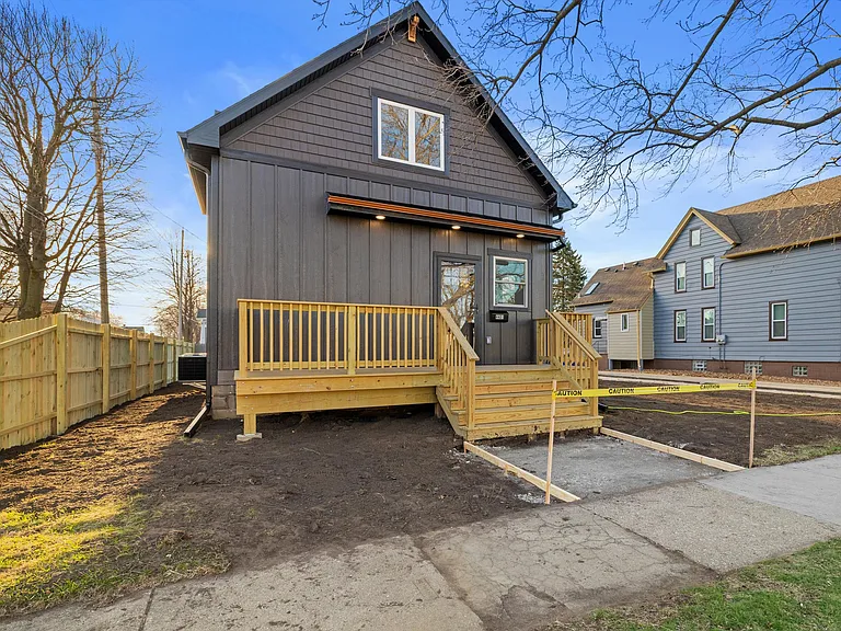 4401 8th Ave — Photo 35