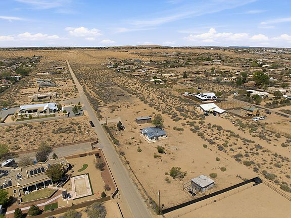 5th image of 710 Perfecto Lopez Rd