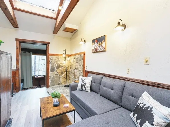 72 Faulkner Rd, Elkins, WV