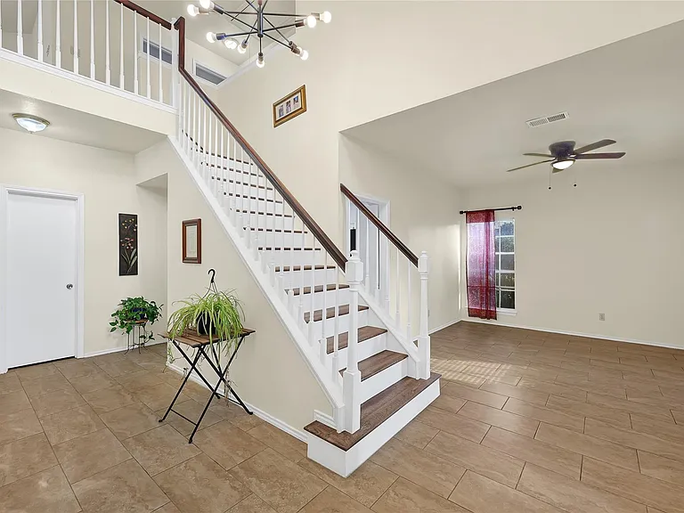 5910 Rolff Ln — Photo 38