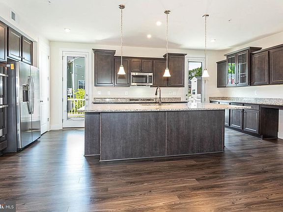 2nd image of 8380 Amber Beacon Cir