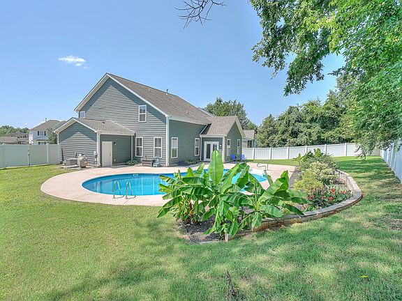 3rd image of 3303 Chinoe Dr