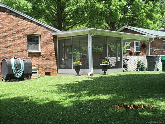 3rd image of 5206 Wales St