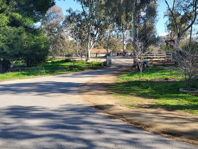 Meadow Rd — Photo 2