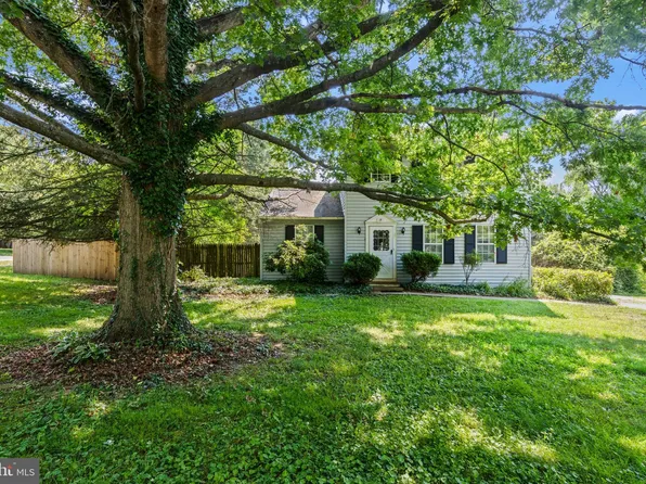 27 Williams Way, Downingtown, PA 19335