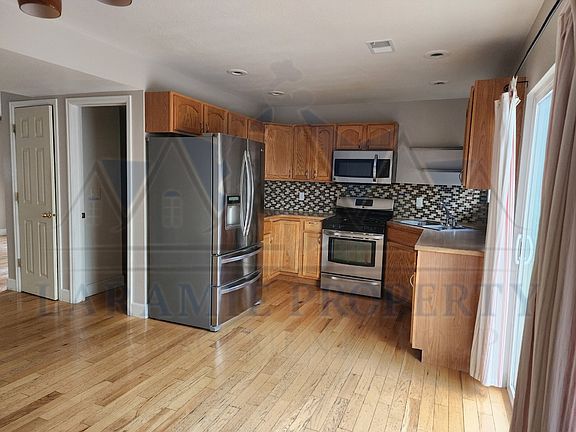 4th image of 1760 Pierson Ct
