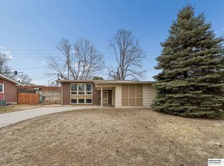 9658 Corby St, Omaha, NE 68134