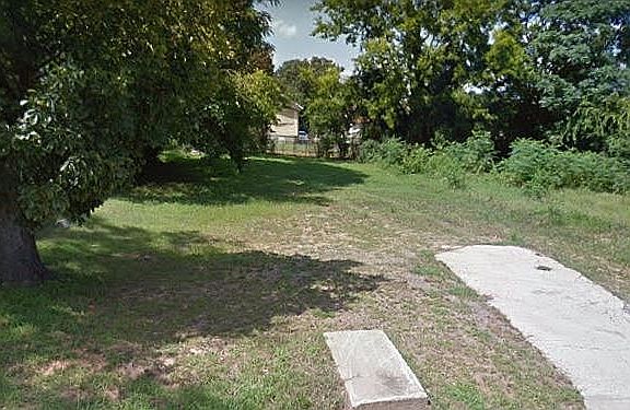 2nd image of 400 W 32nd St