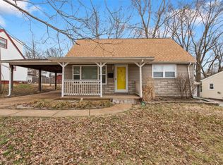 456 Chamberlin Dr, Ballwin, MO