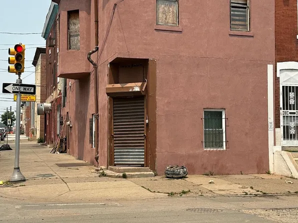 2439 W Master St, Philadelphia, PA 19121
