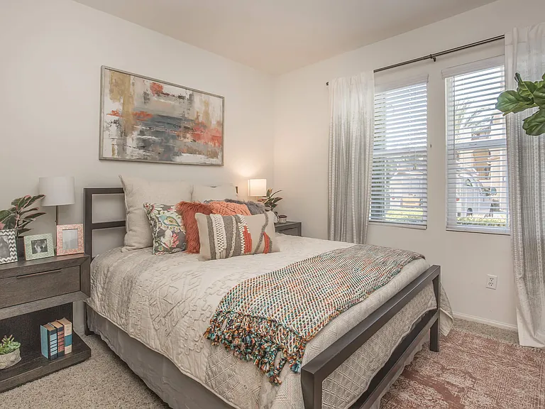Laurel Vista Apartment Homes — Photo 26