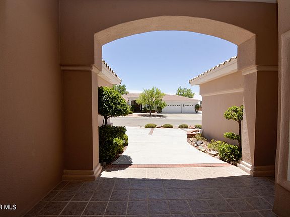 5th image of 6369 La Posta Dr