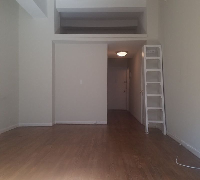 2nd image of 131 E 23rd St APT 10C