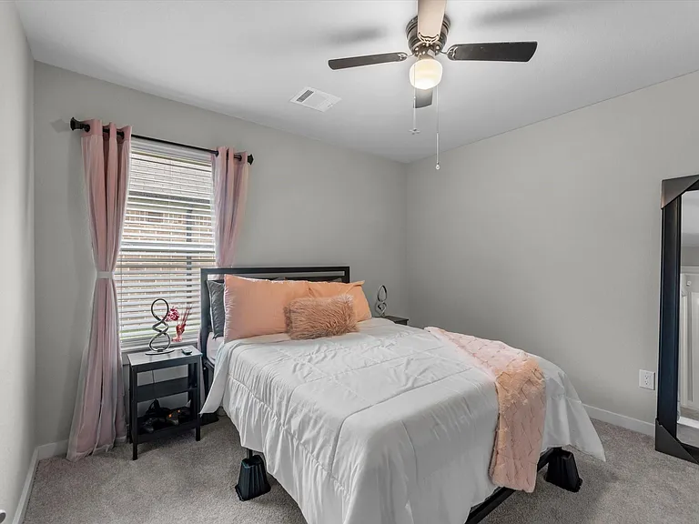 11702 Glossy Oak Ln — Photo 15